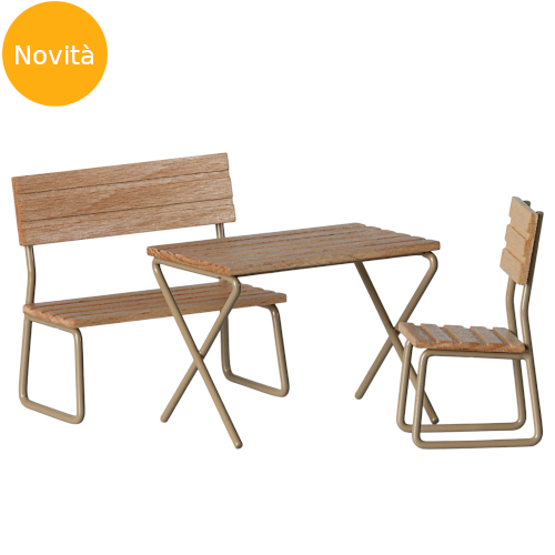 Set tavolo e sedie da giardino