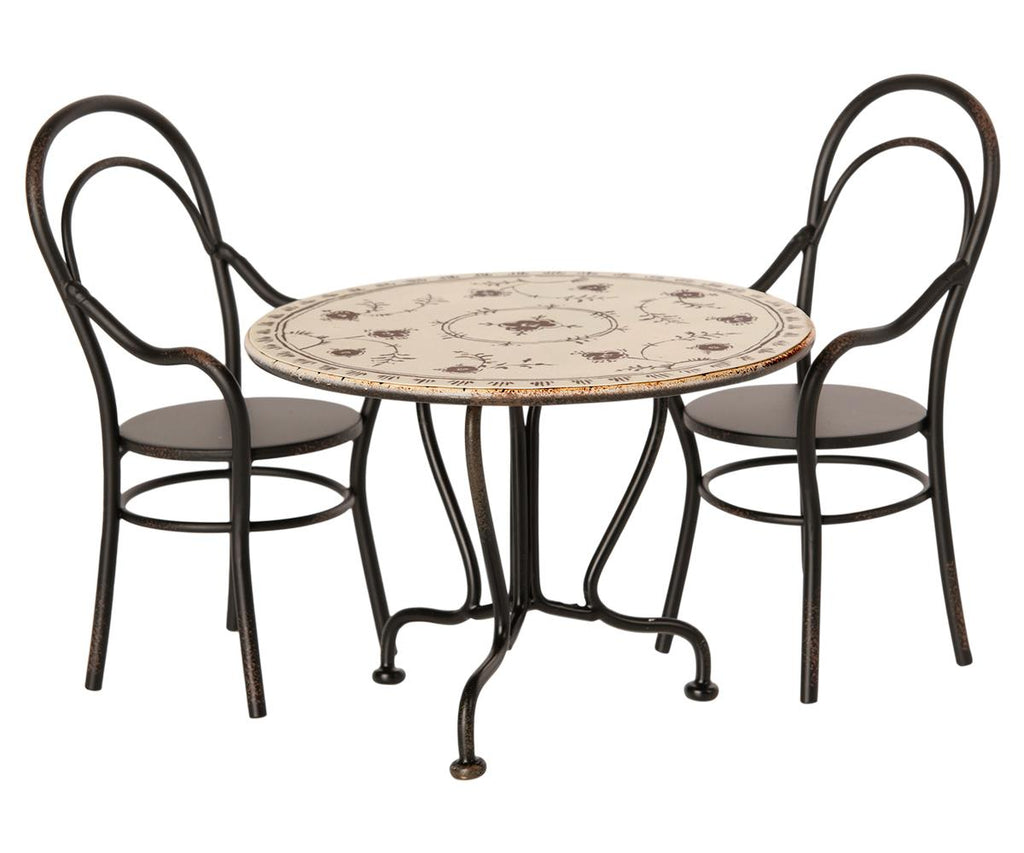 Set in metallo: tavolino decorato con due seggiole